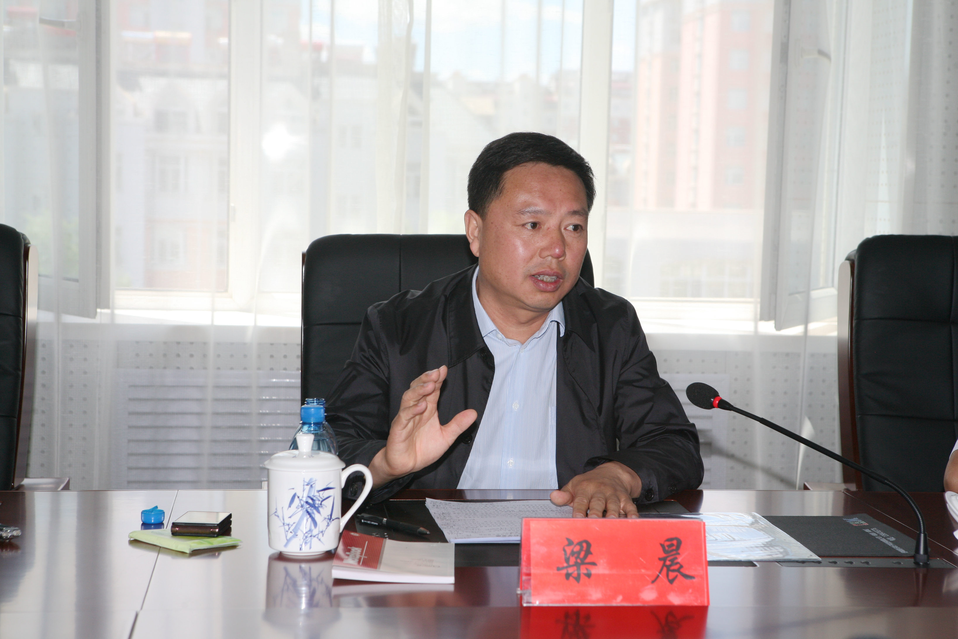 赤峰市院梁晨检察长一行到元宝山区检察院调研